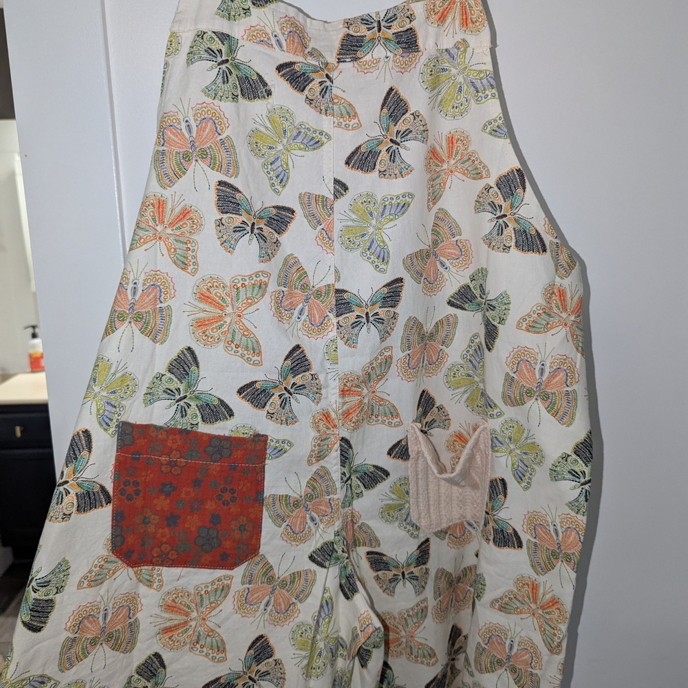 POL Large Butterfly Print Overalls with Pockets - Picture 11 of 16